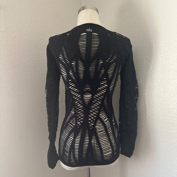 Alo Wandered Stretchy Blouse Cutout Long Sleeve Scoop Neck Lightweight Solid Bla - Picture 3 of 9